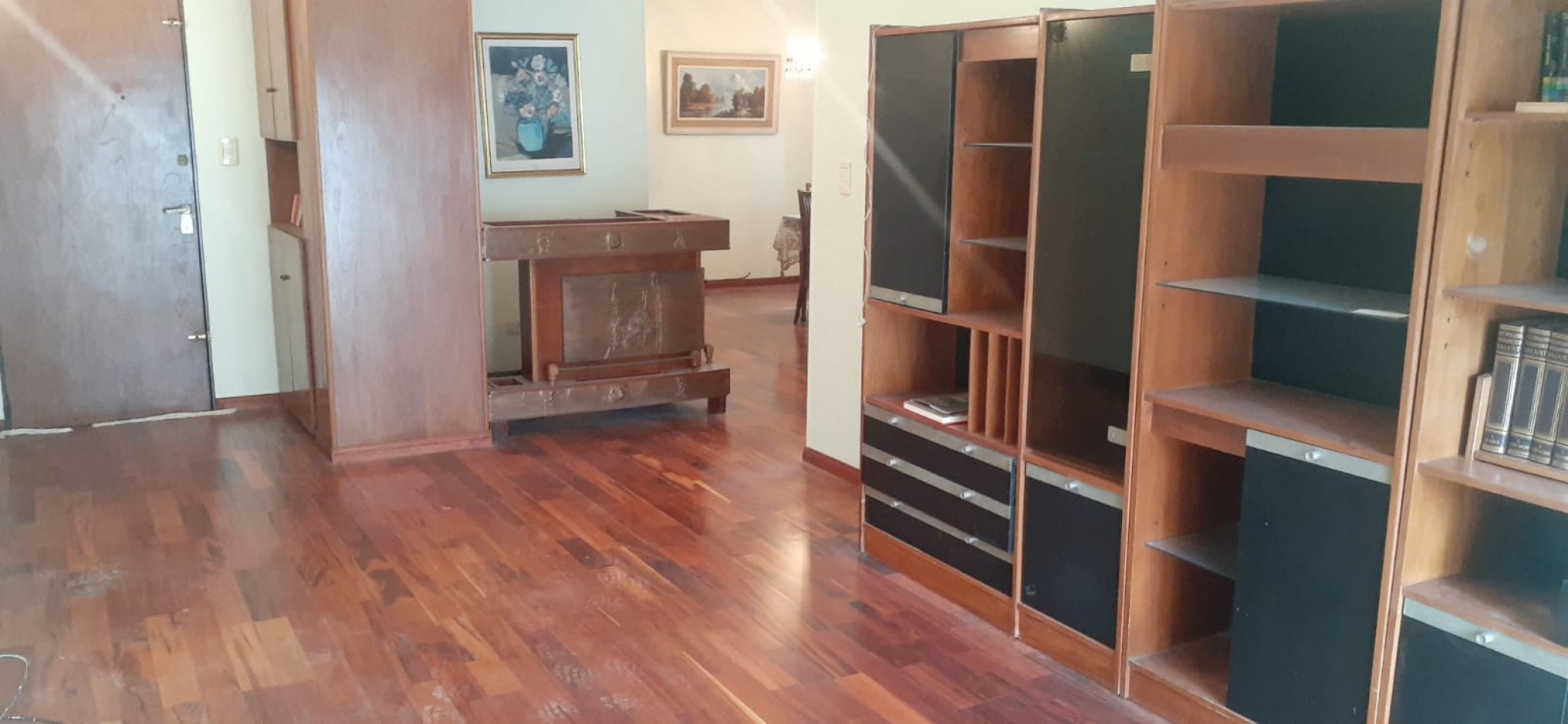 DEPARTAMENTO EN BV. OROÑO CON PATIO EXCLUSIVO Y COCHERA