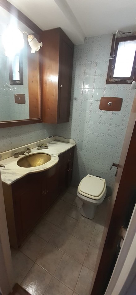 DEPARTAMENTO EN BV. OROÑO CON PATIO EXCLUSIVO Y COCHERA