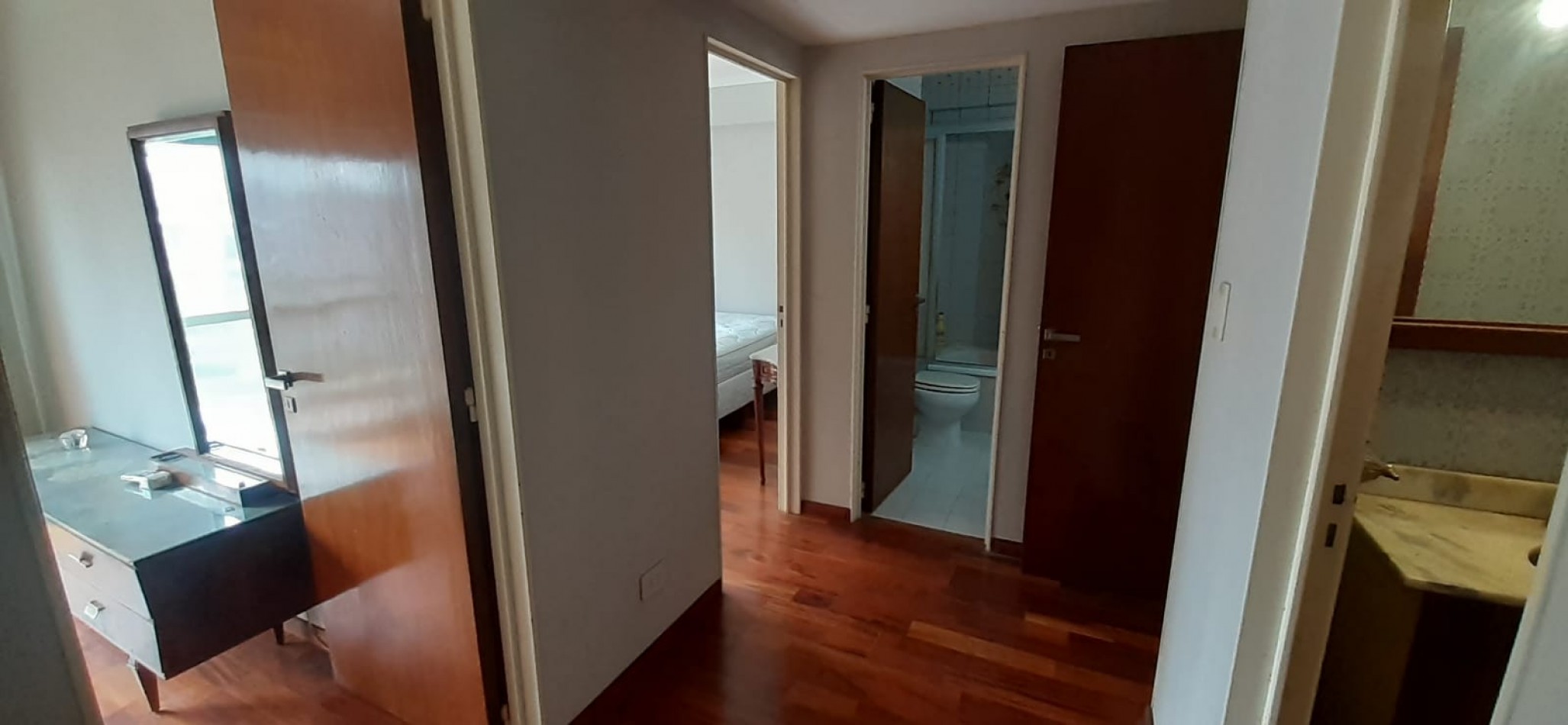 DEPARTAMENTO EN BV. OROÑO CON PATIO EXCLUSIVO Y COCHERA