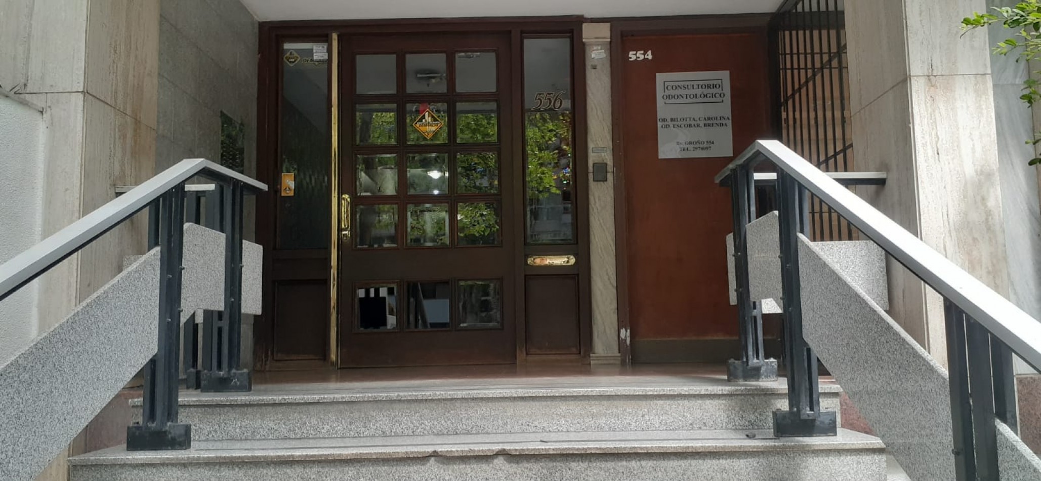 DEPARTAMENTO EN BV. OROÑO CON PATIO EXCLUSIVO Y COCHERA